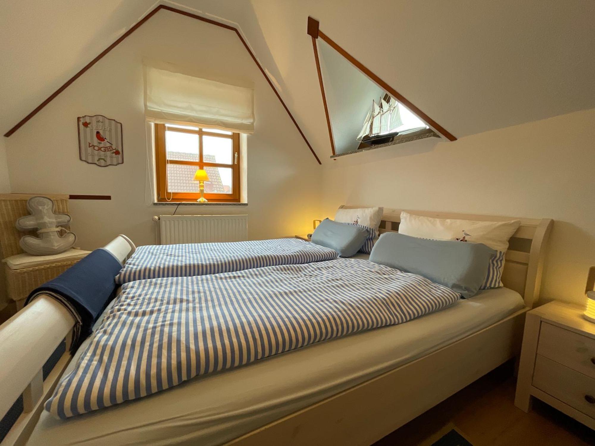 Ferienhaus Henny: 6 Geh-Minuten Vom Hafen. Privater Garten Jemgum Екстериор снимка